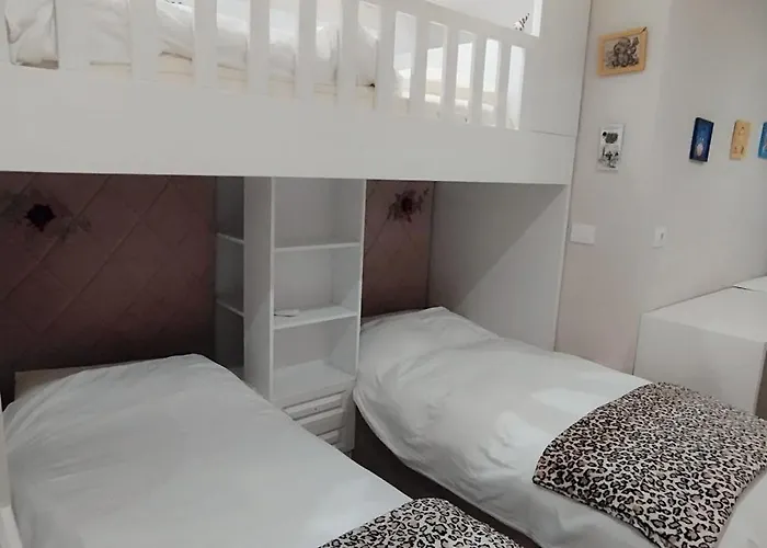 Family * Τίρανα